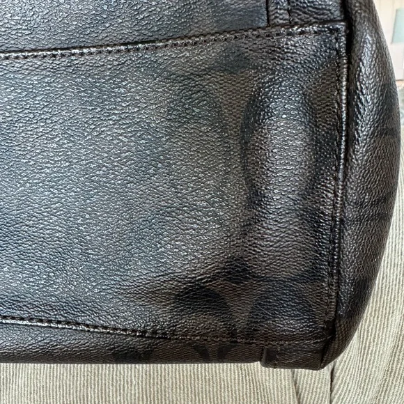 Coach Signature Purse- beautiful & great price!! - Picture 9 of 15